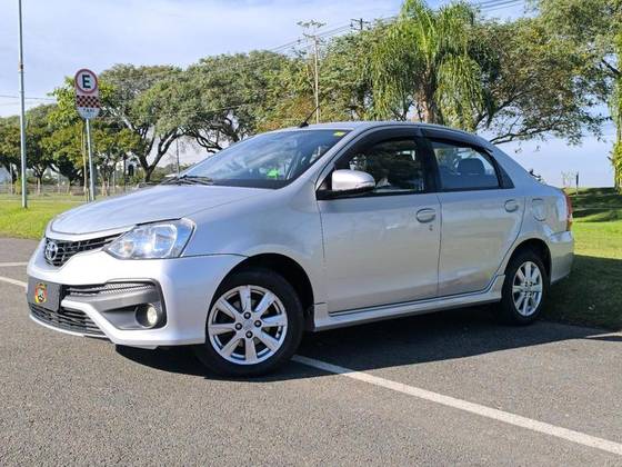 TOYOTA ETIOS 1.5 XLS SEDAN 16V FLEX 4P AUTOMÁTICO TOYOTA ETIOS 1.5 XLS SEDAN 16V FLEX 4P AUTOMÁTICO